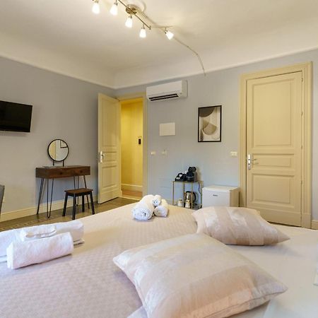 카타니아 La Finestra Sul Duomo B&B 외부 사진
