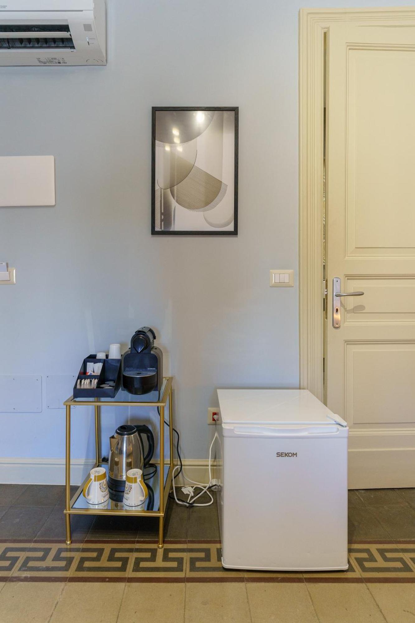 카타니아 La Finestra Sul Duomo B&B 외부 사진