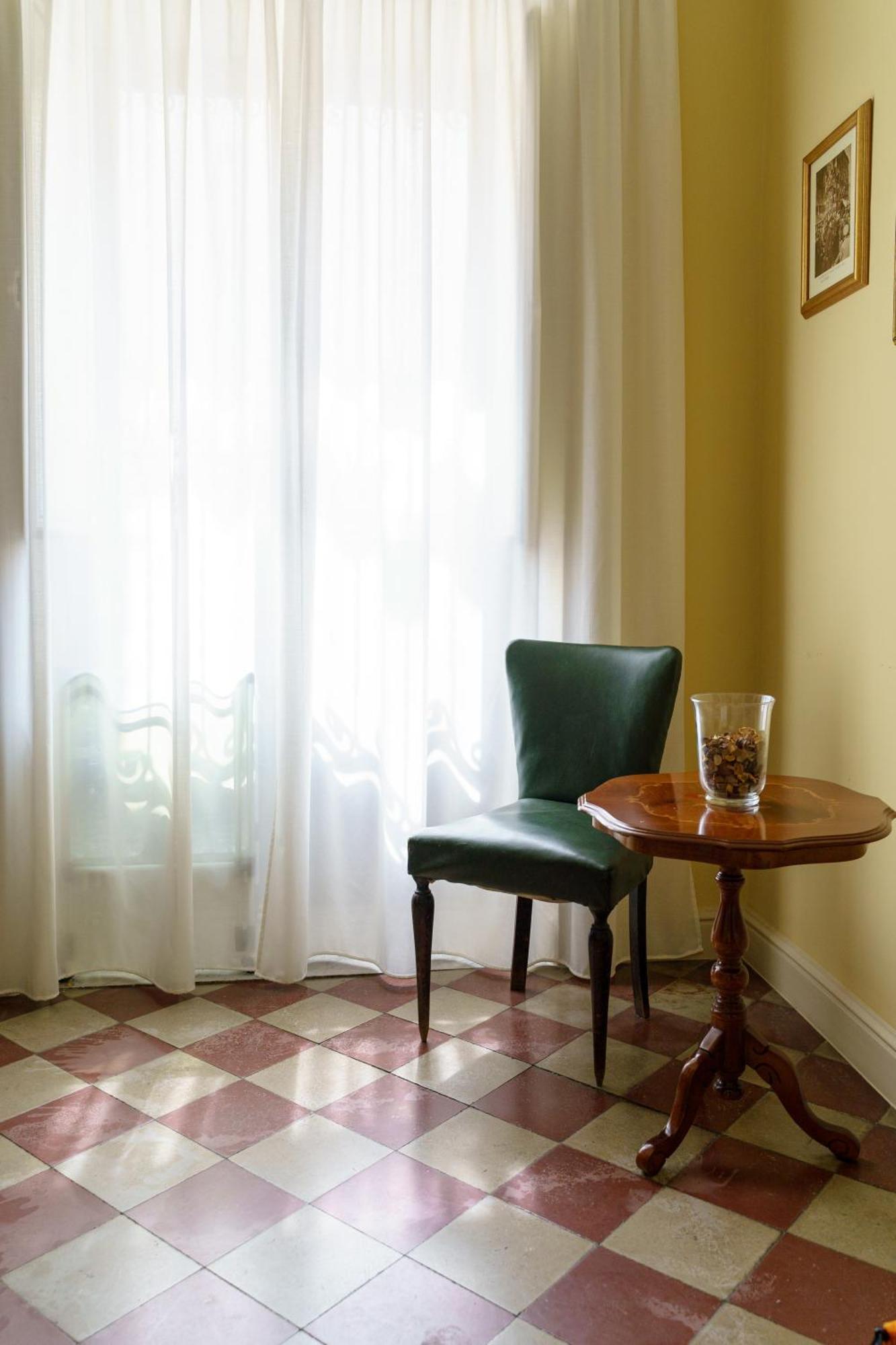 카타니아 La Finestra Sul Duomo B&B 외부 사진