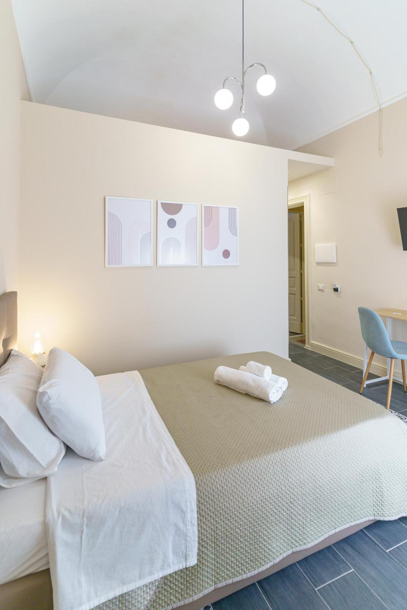 카타니아 La Finestra Sul Duomo B&B 외부 사진