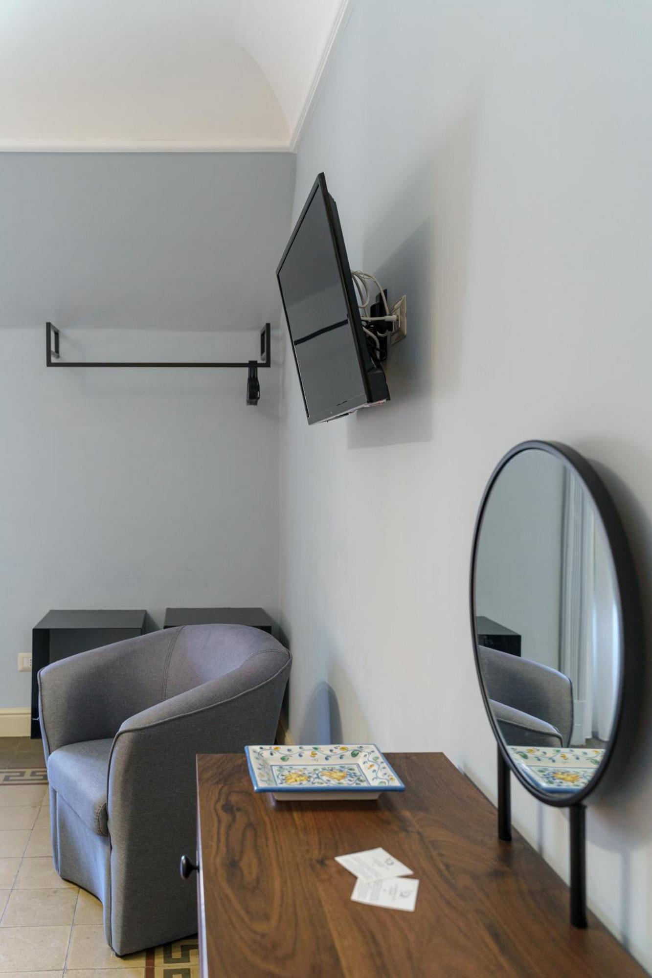 카타니아 La Finestra Sul Duomo B&B 외부 사진