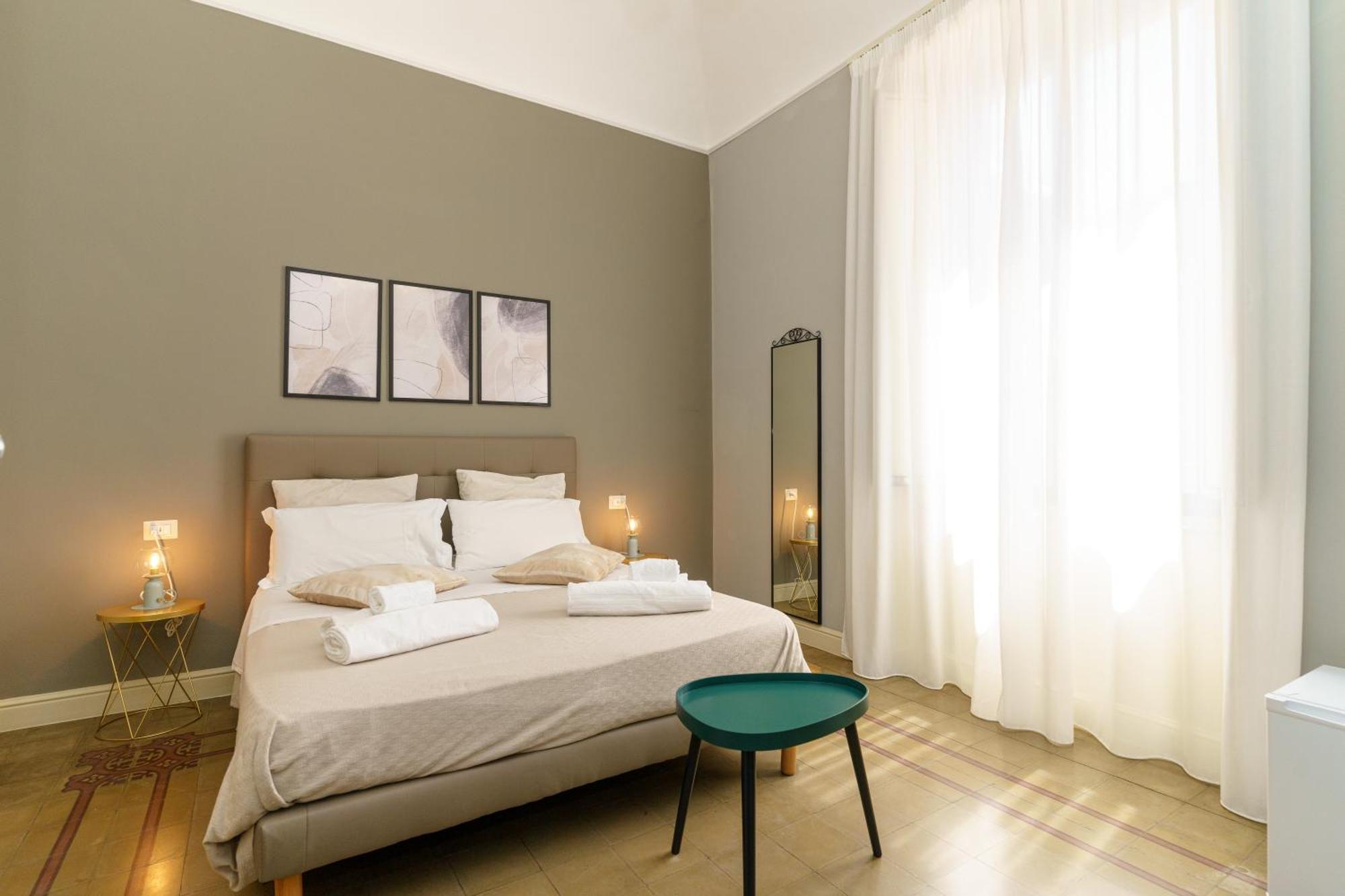 카타니아 La Finestra Sul Duomo B&B 외부 사진